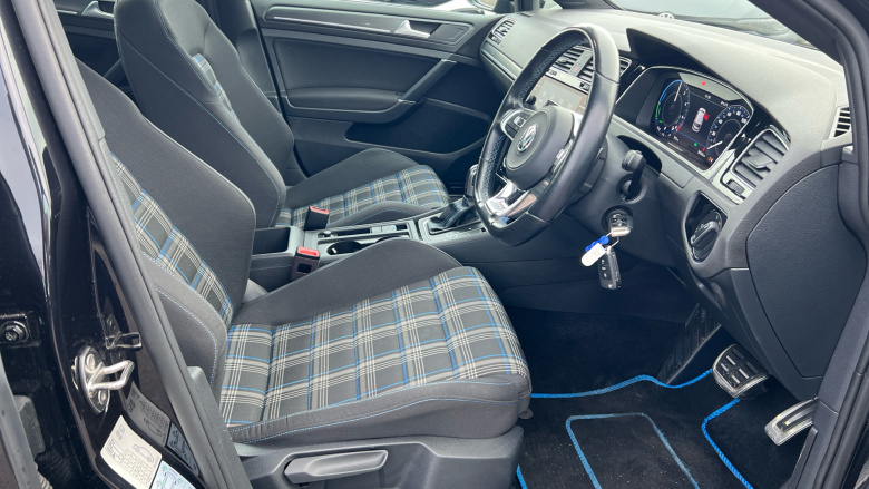 Volkswagen Golf 1.4 TSI GTE 5dr DSG Hatchback